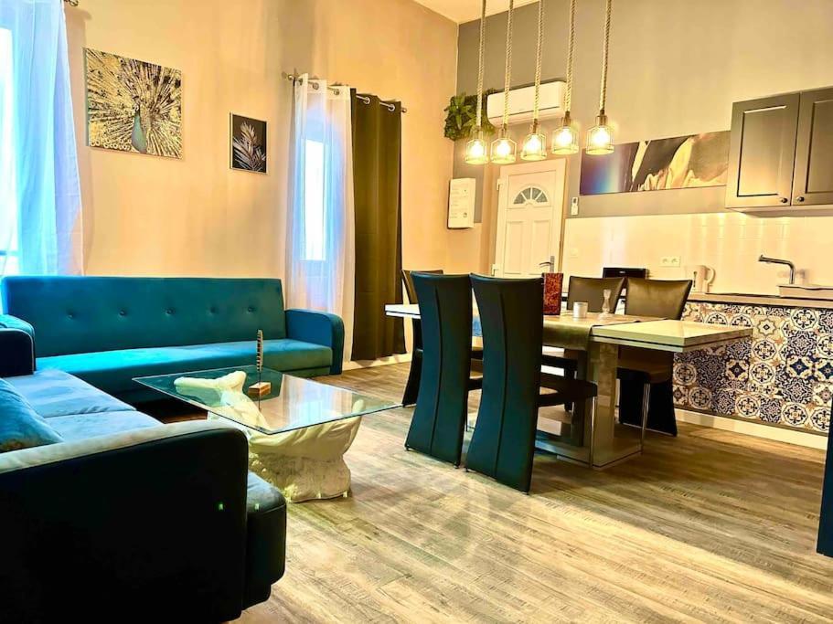 En Plein Coeur De Perpignan Le Superbe Apartment Exterior foto